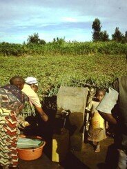 6 2006 Wasserzapfstelle Nyabiranga 