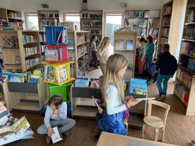 Foto des Albums: Vorlesetag im Schulhaus Wollbach