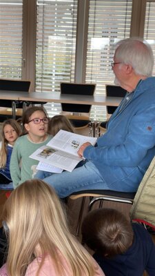 Foto des Albums: Vorlesetag im Schulhaus Wollbach