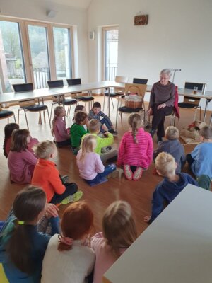 Foto des Albums: Vorlesetag im Schulhaus Wollbach