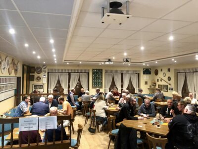 Volles Sch&uuml;tzenheim  (Bild vergr&ouml;&szlig;ern)