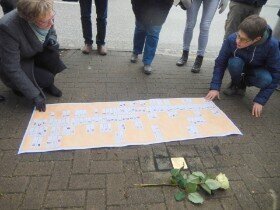 Foto des Albums: Verlegung eines Stolpersteines für Gustav Josephi