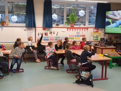 Foto des Albums: SOS - Kinderdorf Campus zu Besuch im Schulhaus Hollstadt