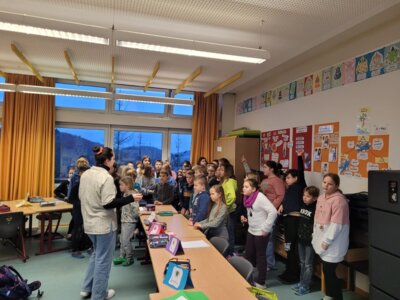 Foto des Albums: SOS - Kinderdorf Campus zu Besuch im Schulhaus Hollstadt
