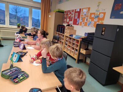 Foto des Albums: SOS - Kinderdorf Campus zu Besuch im Schulhaus Hollstadt