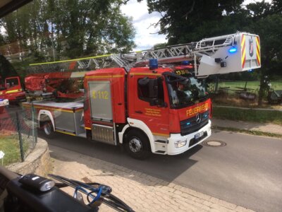 Die Drehleiter aus Bd M&uuml;nder im Bereitstellungsraum  (Bild vergr&ouml;&szlig;ern)