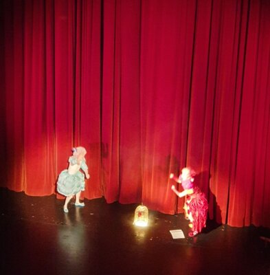 Foto des Albums: Theaterfahrt der Hollstädter Schulkinder in das Staatstheater Meiningen