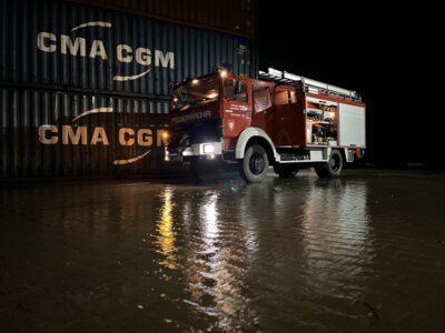 Foto des Albums: Hochwasser Gewerbegebiet Pohle