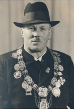 Bild: König 1939 Georg Kießling Feuerschießen