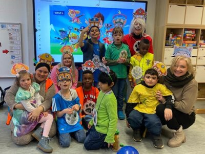 Foto des Albums: Karnevalsfeier und -umzug