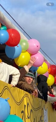 Foto des Albums: Karnevalsfeier und -umzug