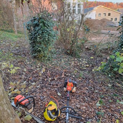 mit Ger&auml;t ans Werk  (Bild vergr&ouml;&szlig;ern)