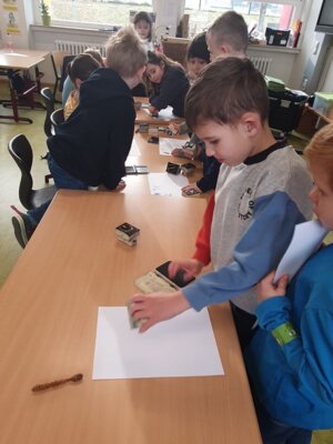 Foto des Albums: Tierspuren im Winter - ein Unterrichtsgang der Klasse 1a