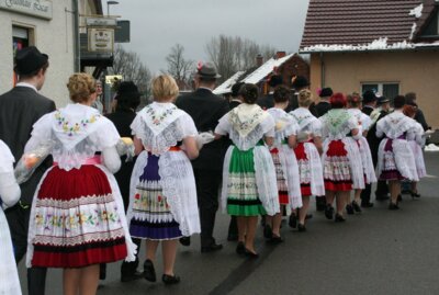 Foto des Albums: Jung und Alt feierten in Fehrow/Prjawoz die Fastnacht