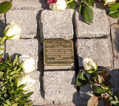 Foto des Albums: Stolpersteinverlegung für Pfarrer Friedrich Rumpf in Schwante (15. 03. 2024)