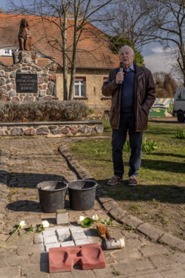 Foto des Albums: Stolpersteinverlegung für Pfarrer Friedrich Rumpf in Schwante (15. 03. 2024)