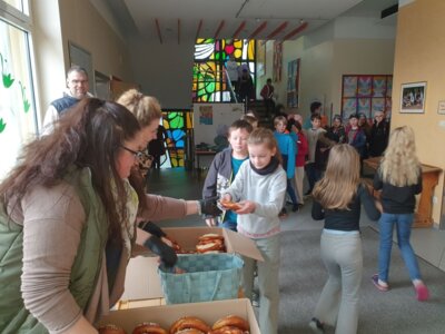 Foto des Albums: Osterüberraschung für die Kinder der Grundschule Hollstadt-Wollbach
