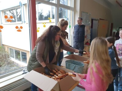 Foto des Albums: Osterüberraschung für die Kinder der Grundschule Hollstadt-Wollbach