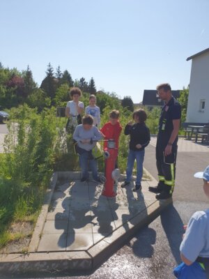 Foto des Albums: Zu Besuch bei der Freiwilligen Feuerwehr in Hollstadt