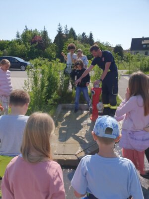 Foto des Albums: Zu Besuch bei der Freiwilligen Feuerwehr in Hollstadt
