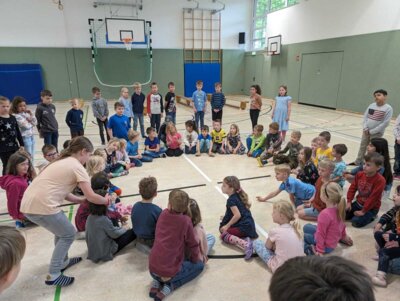 Foto des Albums: Vorschulkinder besuchen Grundschule Holte