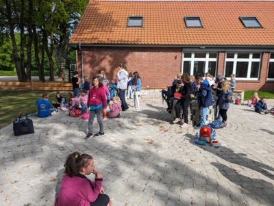Foto des Albums: Vorschulkinder besuchen Grundschule Holte