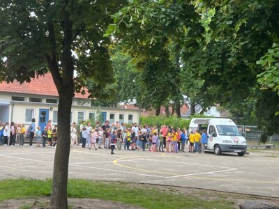 Fotoalbum Verabschiedung der 4. Klassen und von Frau Hebbelmann