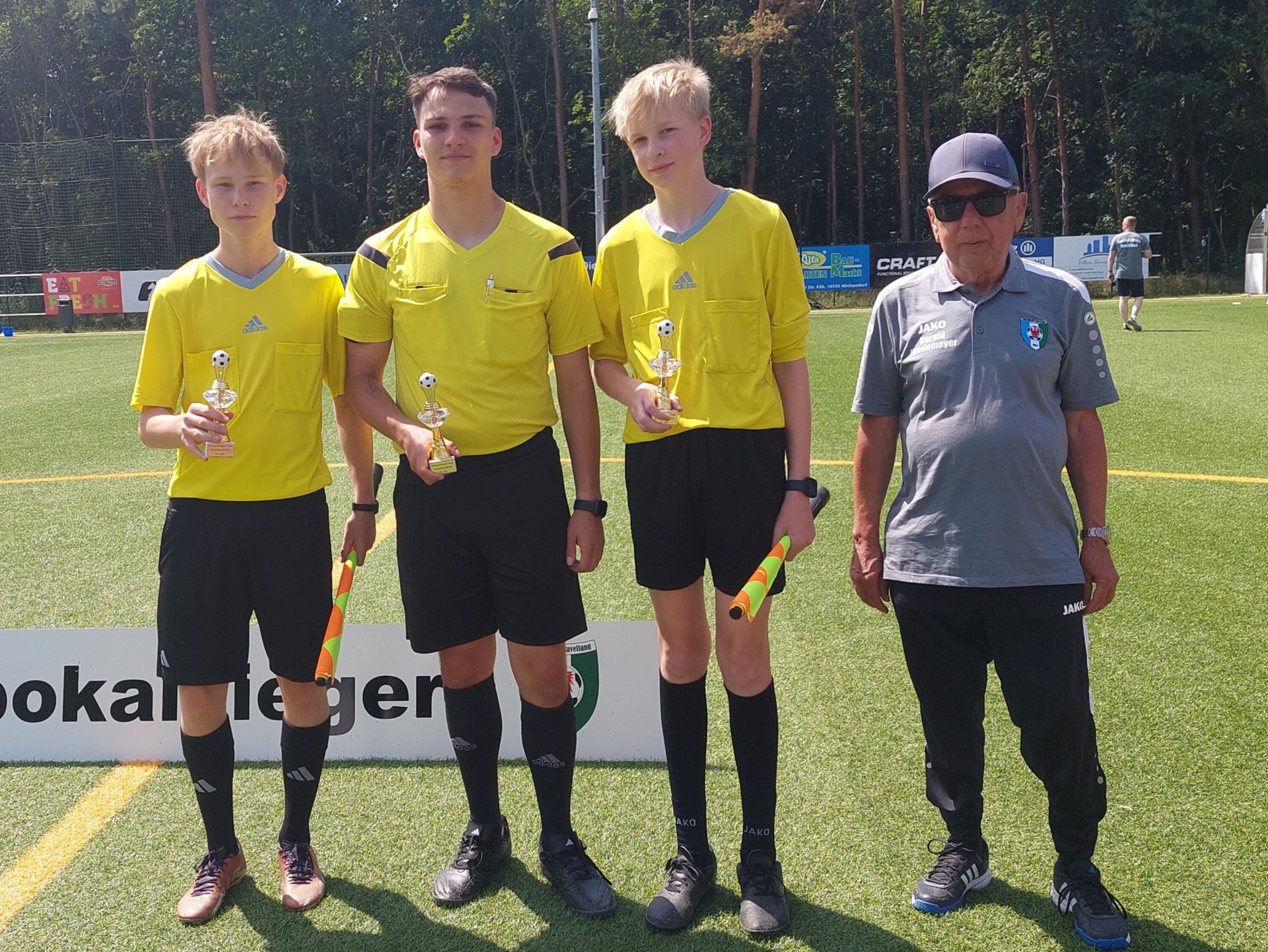 Bild: Schiedsrichtergespann C9-Junioren