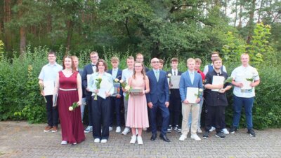 Fotoalbum Feierliche Übergabe der der Abschlusszeugnisse der 10. Klasse