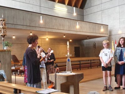 Foto des Albums: Abschiedsfeier in der Kirche in Hollstadt