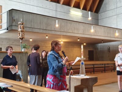 Foto des Albums: Abschiedsfeier in der Kirche in Hollstadt