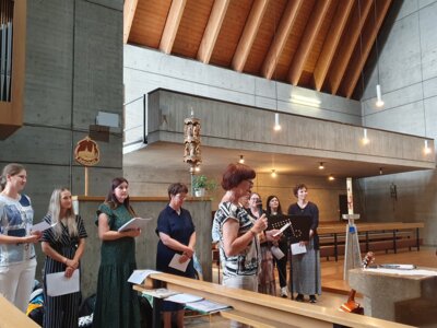 Foto des Albums: Abschiedsfeier in der Kirche in Hollstadt