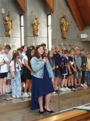 Foto des Albums: Abschiedsfeier in der Kirche in Hollstadt