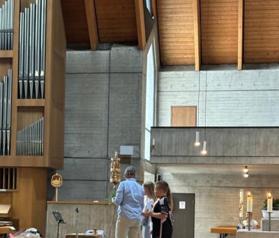 Foto des Albums: Abschiedsfeier in der Kirche in Hollstadt