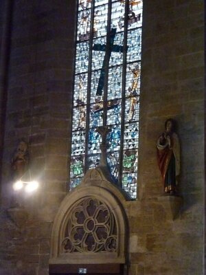 Mariendom, Kirchenfenster  (Bild vergr&ouml;&szlig;ern)