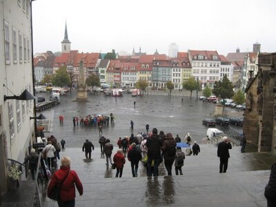 Zur&uuml;ck zum Domplatz  (Bild vergr&ouml;&szlig;ern)
