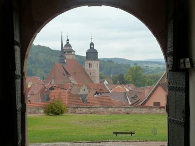 Ausgang Wilhelmsburg  (Bild vergr&ouml;&szlig;ern)