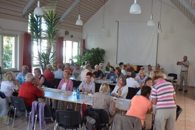 Entspannung f&uuml;r die Wandergruppe  (Bild vergr&ouml;&szlig;ern)