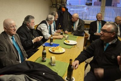 ... und die Kehle durchfeuchtet werden  (Bild vergr&ouml;&szlig;ern)