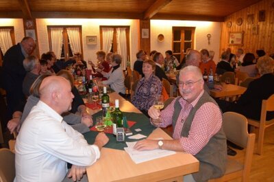 Umst&auml;dter Wein ...  (Bild vergr&ouml;&szlig;ern)