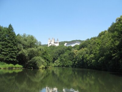 Kloster Arnstein  (Bild vergr&ouml;&szlig;ern)