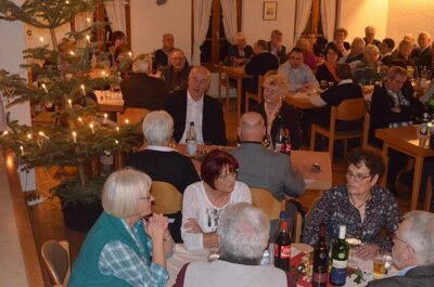 Volles Haus ...  (Bild vergr&ouml;&szlig;ern)