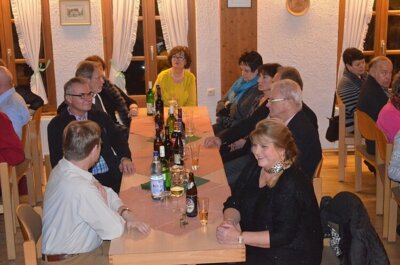 Voller Spannung  (Bild vergr&ouml;&szlig;ern)