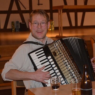 Unser Dirigent - topfit und in Aktion  (Bild vergr&ouml;&szlig;ern)