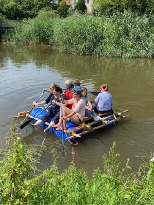 Fotoalbum Lehrer:innen Ausflug- Teamevent Floßbau