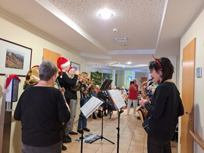 Foto des Albums: Adventsmusizieren in der K&S Seniorenresidenz Lübben im Dezember 2023