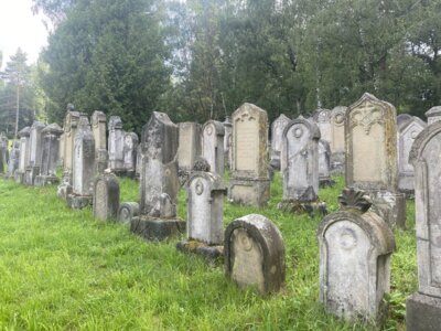 Fotoalbum Besuch auf dem Judenfriedhof