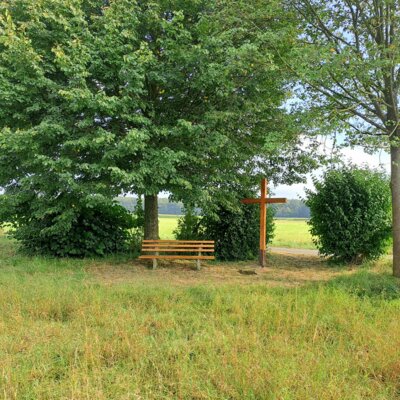Am alten Friedhof  (Bild vergr&ouml;&szlig;ern)