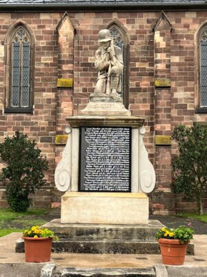 Foto des Albums: Kriegerdenkmal - Sanierung 2024