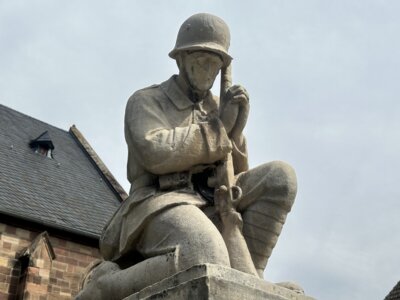 Foto des Albums: Kriegerdenkmal - Sanierung 2024